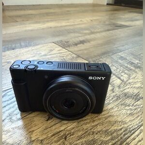 Sony Compact Black Digital Camera